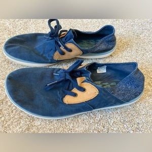 Men’s Merrell Blue Wing shoes